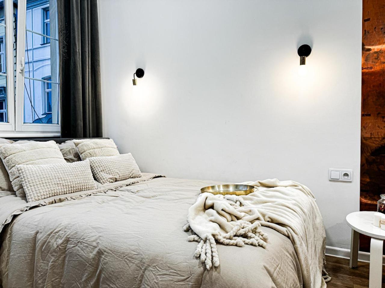 Apartment 1min Walk To Market Square, Beautiful Views! Stylish 1br Kitchen Wroclaw
